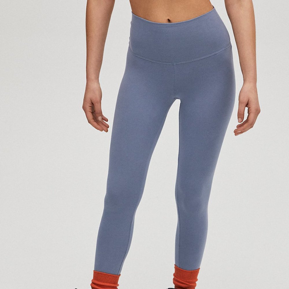 TNAchill Atmosphere Hi-Rise 3/4 Legging Aritzia